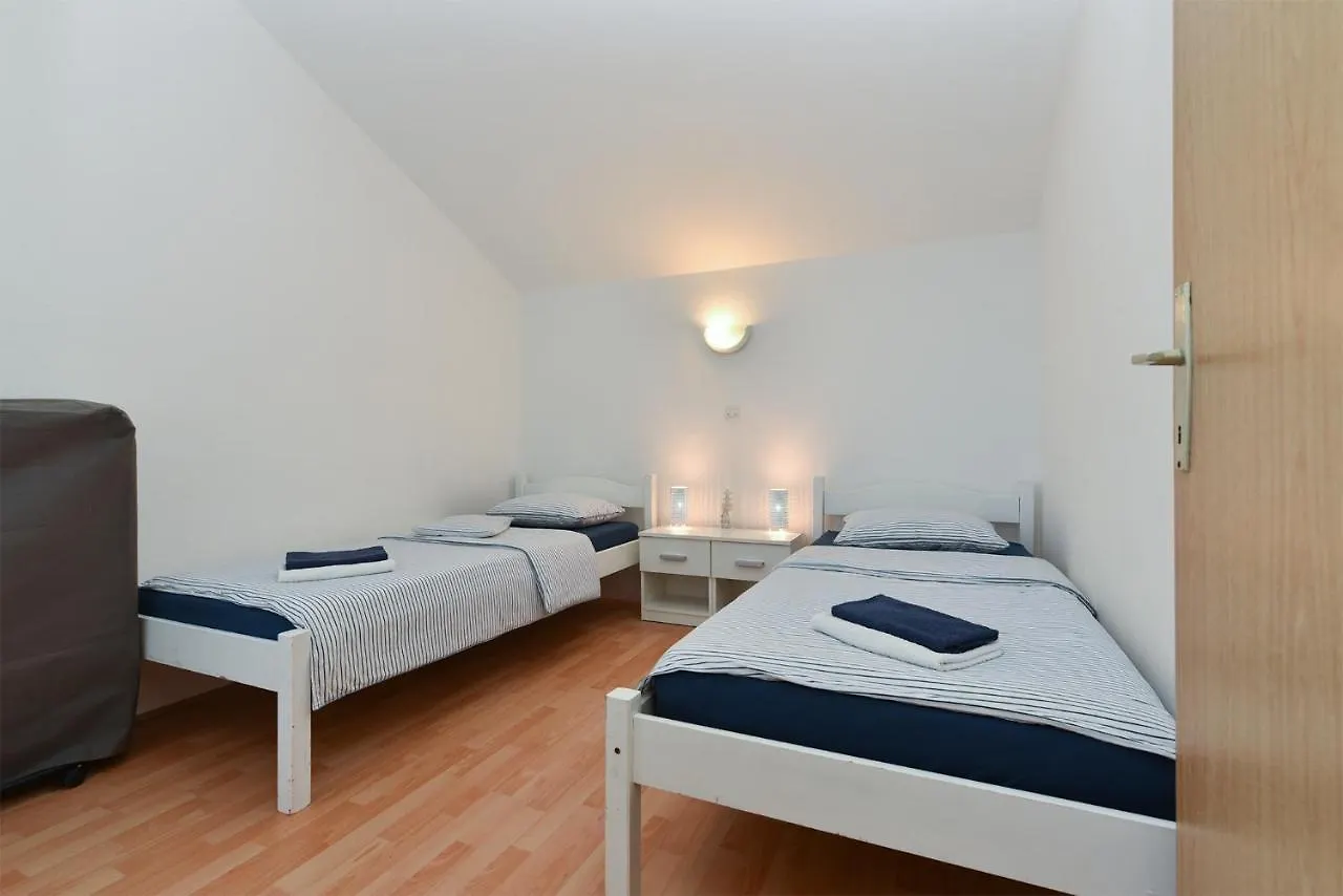 Apartment Mladen 1860 Medulin 0*,  Croatia