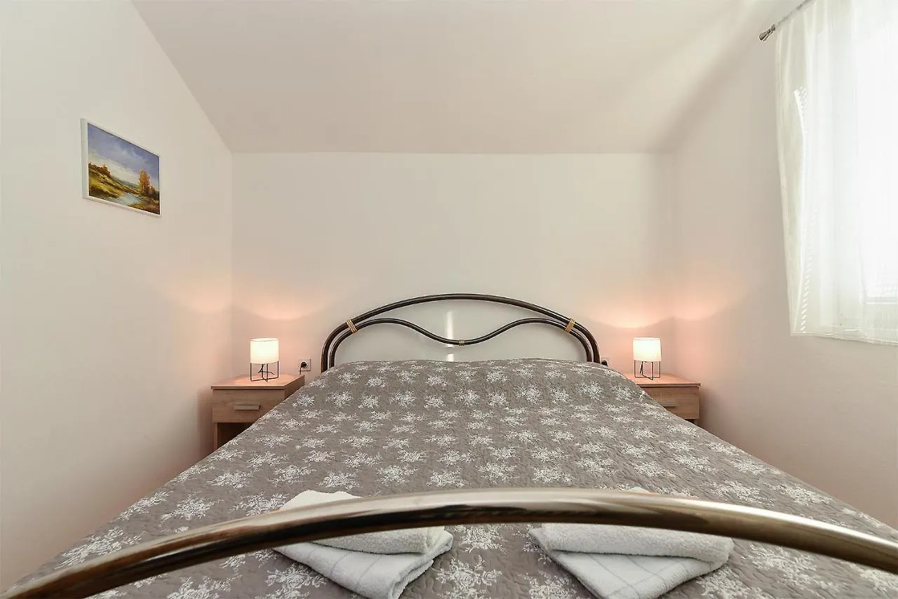 Apartment Mladen 1860 Medulin