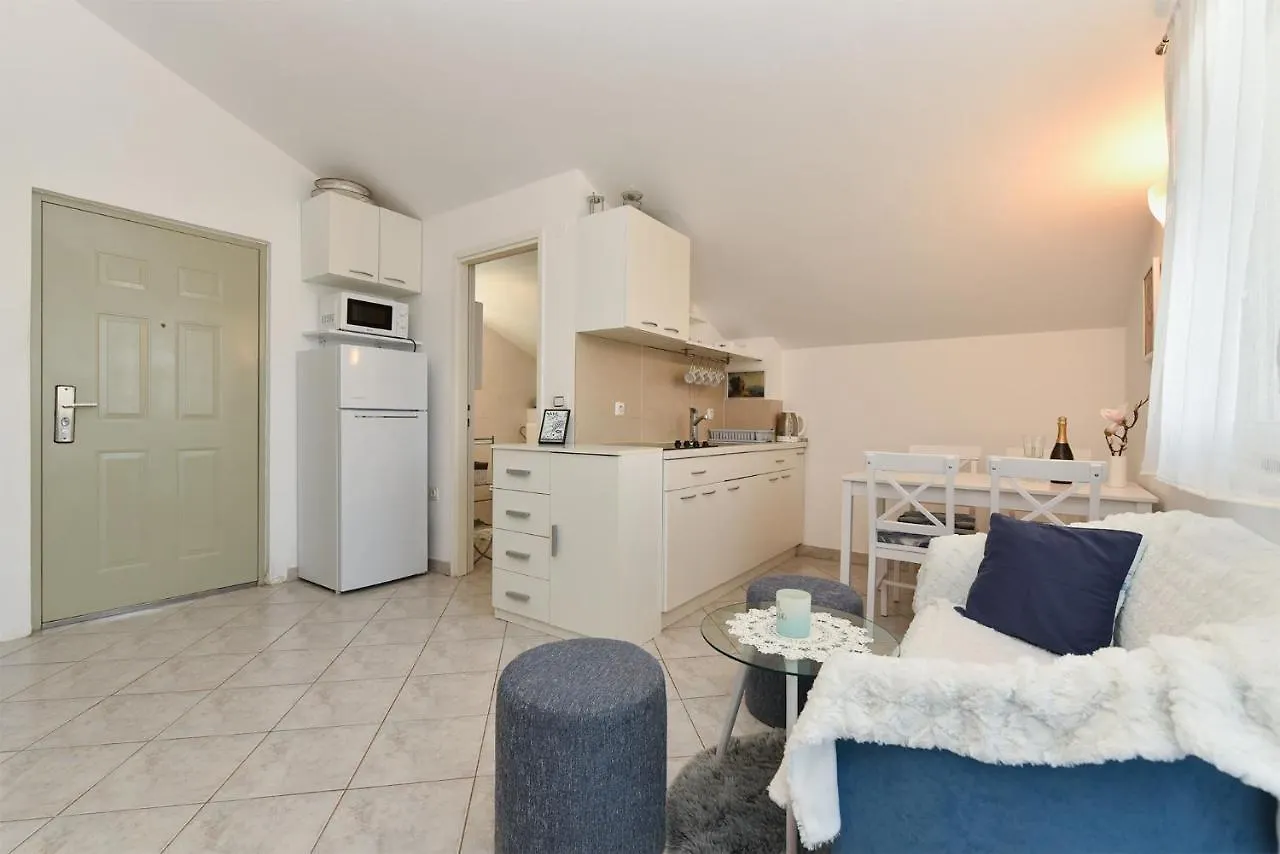 Apartment Mladen 1860 Medulin 0*,